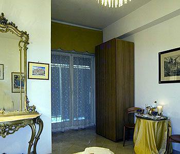 Babri Simim Taj